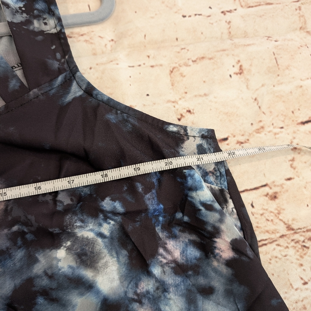 SALE NWT Torrid Tie-dye Georgette Cage Front Tank 00 - Picture 12 of 15
